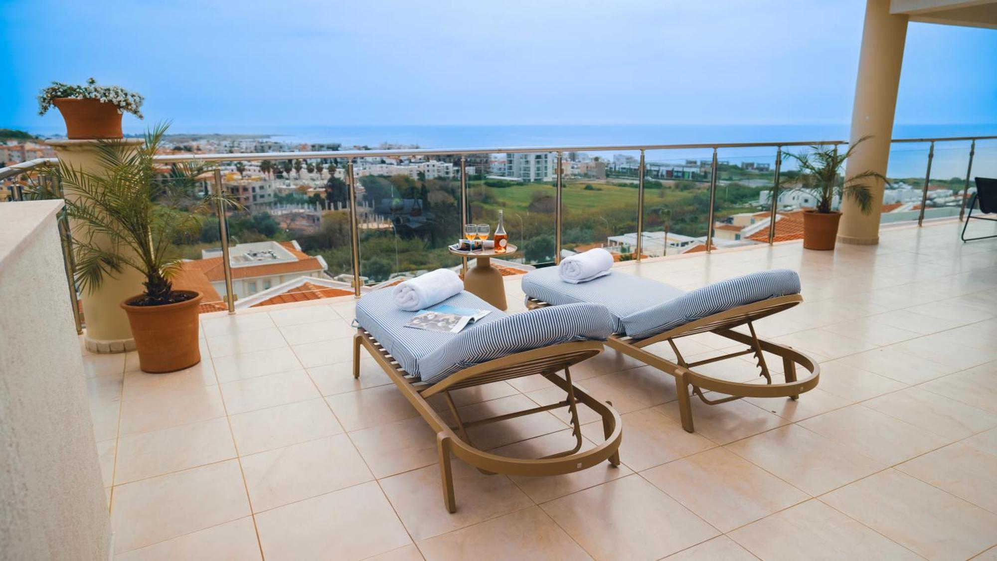 Wellclub - Wellness Family Experience - Seaview Paphos
