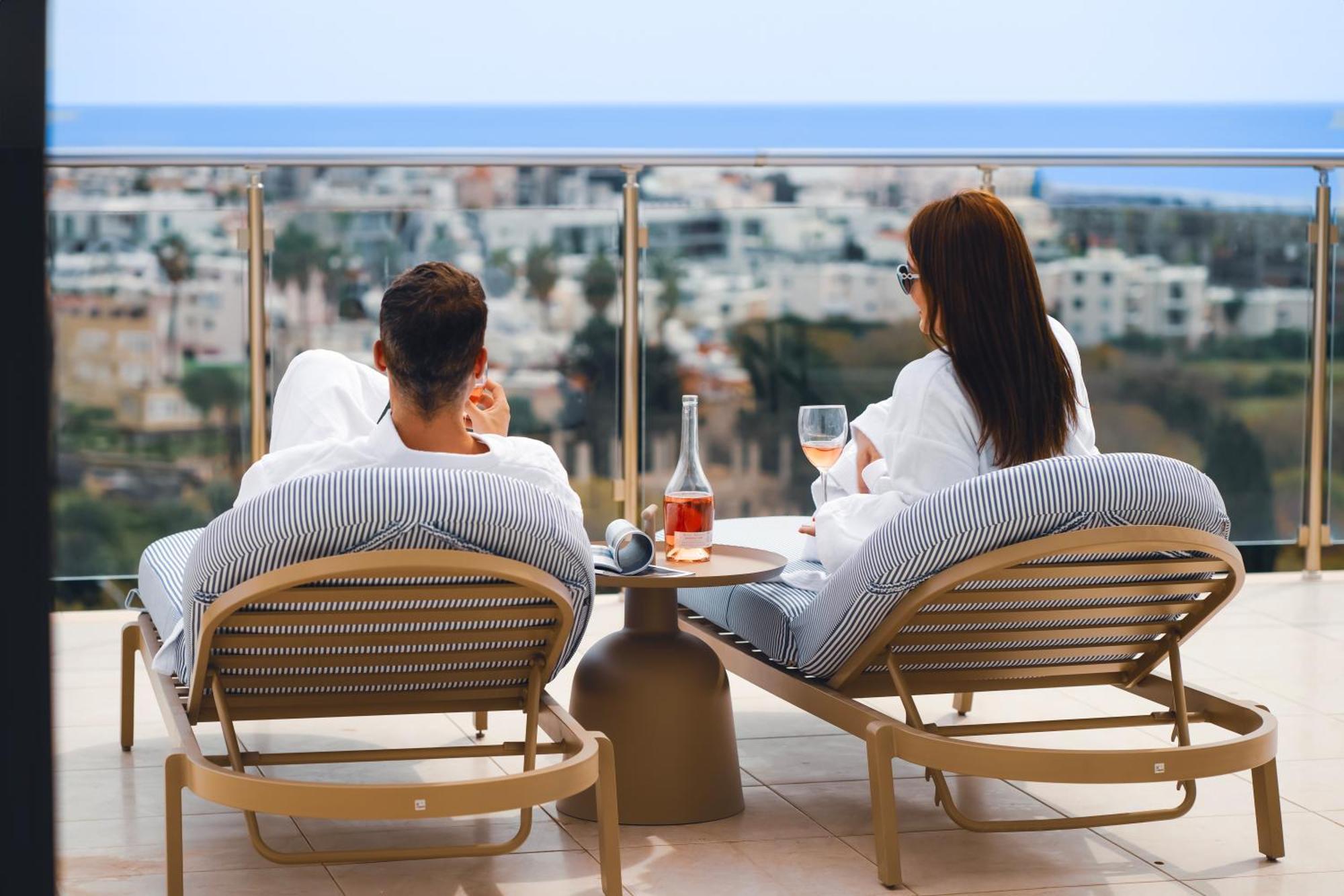 Wellclub - Wellness Family Experience - Seaview Paphos
