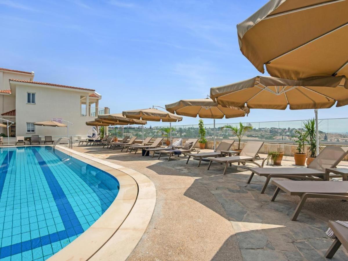 Wellclub - Wellness Family Experience - Seaview Paphos